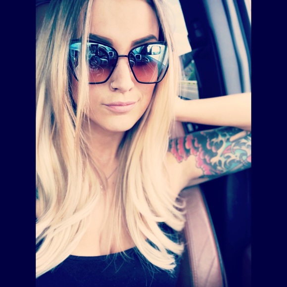 Meet your Posher, Jessica - Picture 1 of 1